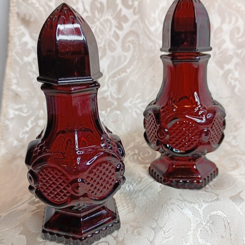 Avon Cape Cod Salt and Pepper Set